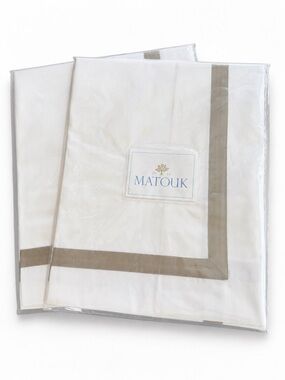 Matouk Lowell Standard Shams Pair Khaki 600TC Egyptian Cotton Percale New